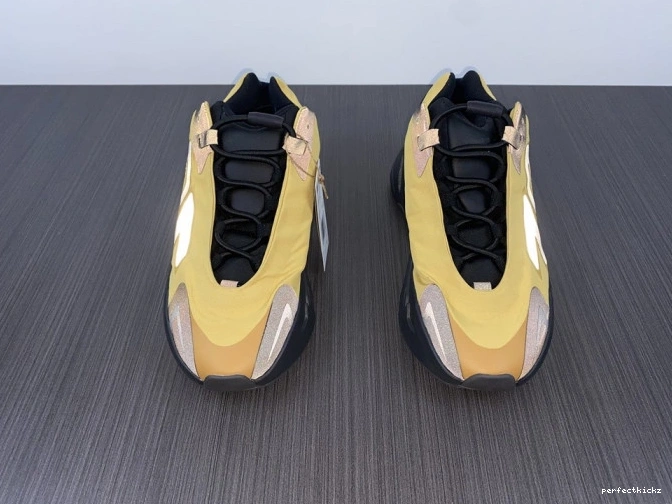 'Honey Yeezy 700 Flux' Boost MNVN GZ0717 0731